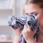 Cómo quitar el olor a humedad de la ropa